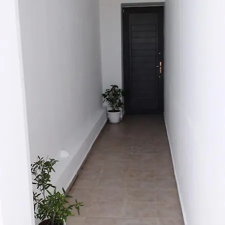Center House Kassandra