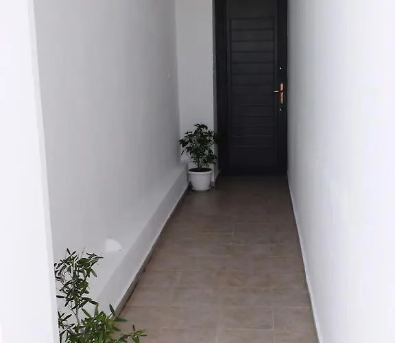 Center House Kassandria